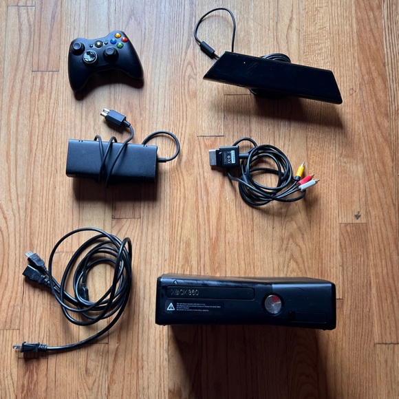 XBox 360 S Kinect - Picture 4 of 10